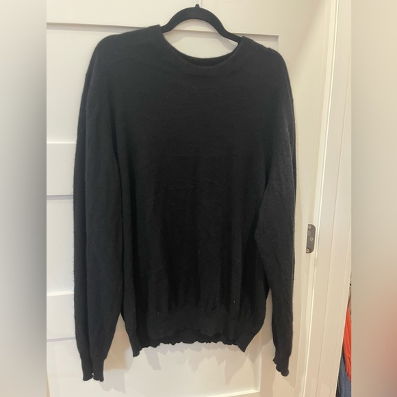 Men’s black 100% cashmere sweater - Picture 1 of 3